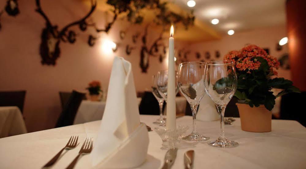 Hotel Krone - Eat, Drink, Stay Brixen Buitenkant foto