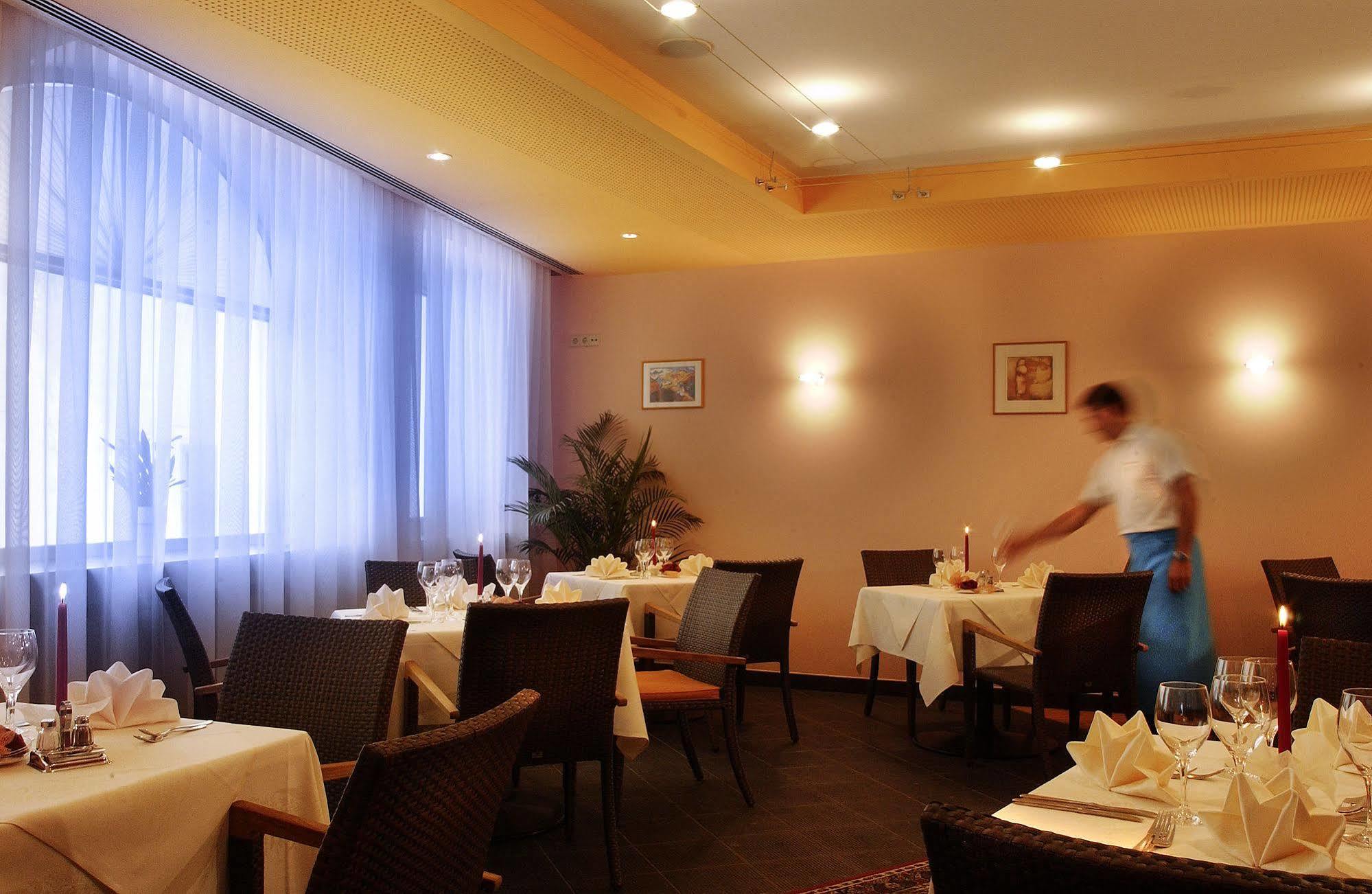 Hotel Krone - Eat, Drink, Stay Brixen Buitenkant foto