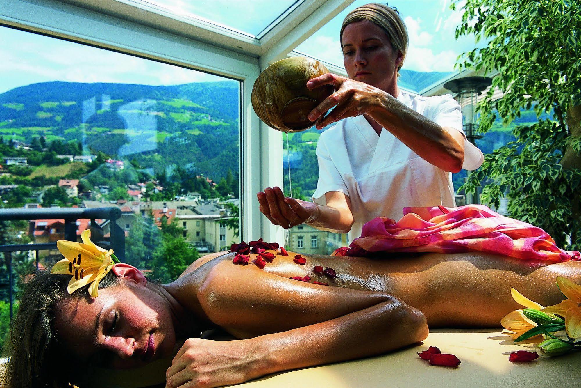Hotel Krone - Eat, Drink, Stay Brixen Buitenkant foto